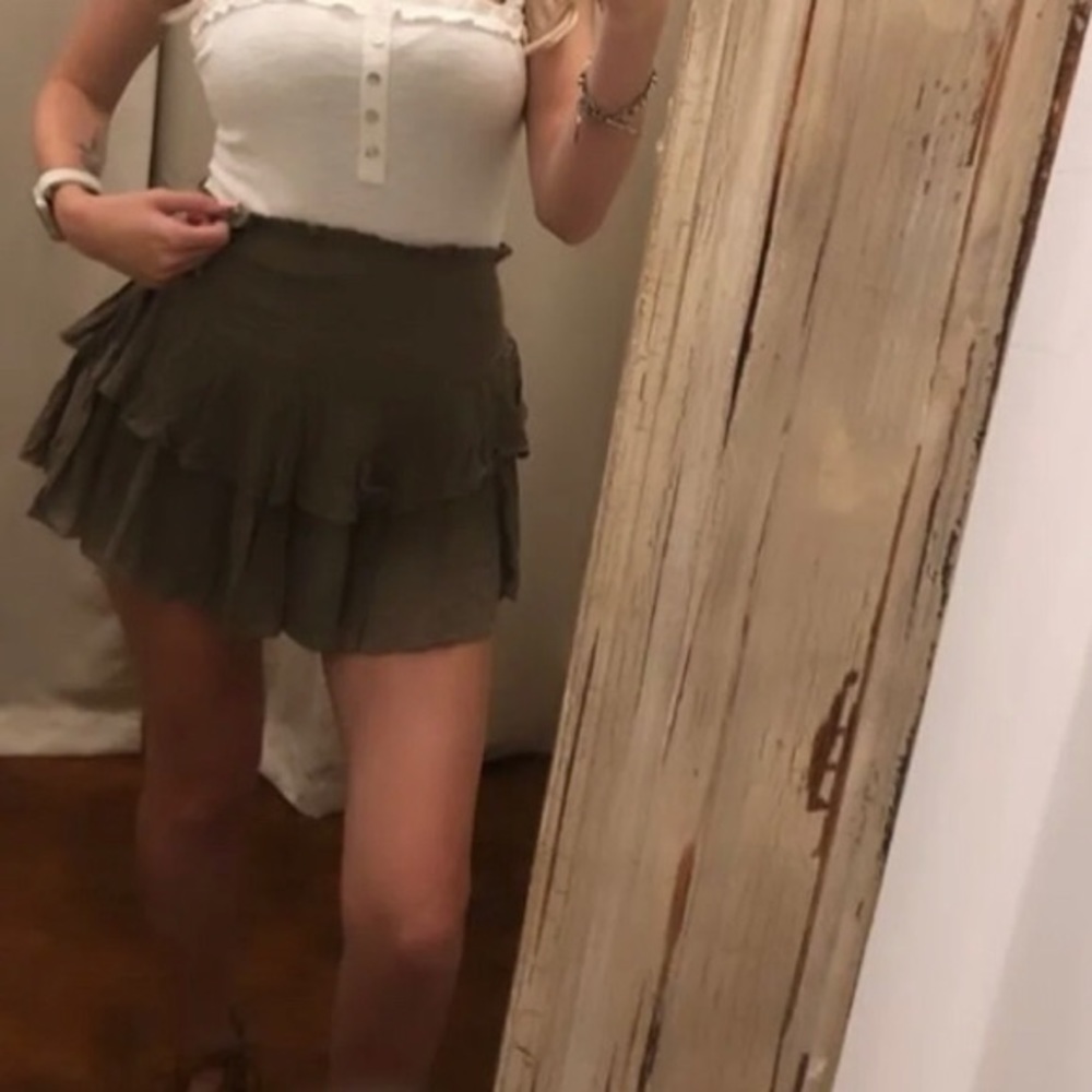 Vestique Skort